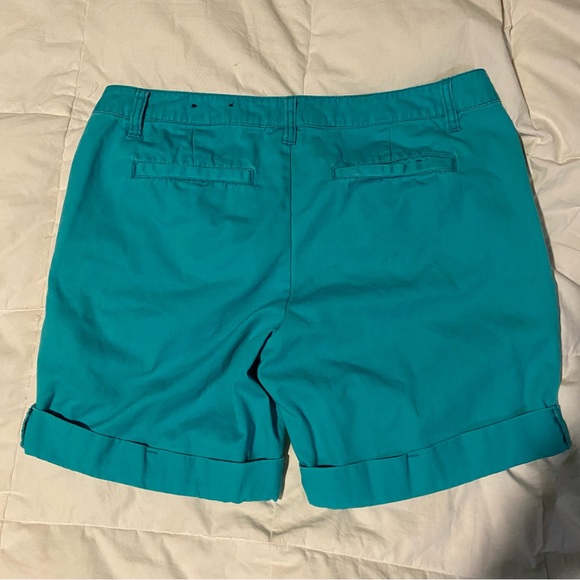 ☃️ Teal blue denim shorts. Size 10. 7” inseam. 100% cotton. - Picture 4 of 8